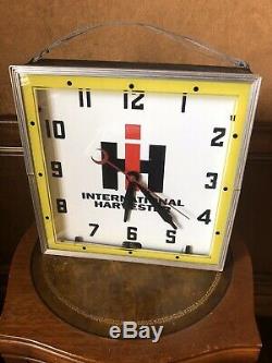 Extremely Rare Vintage International Harvester Neon 15 Inch Clock