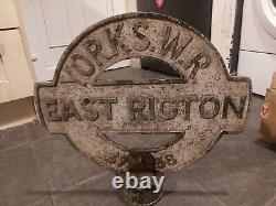 RARE VINTAGE FINGERPOST TOP ROUND SIGN from east rigton west riding yorkshire