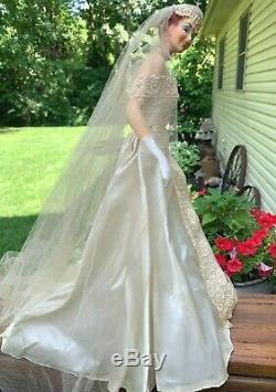 RARE Vintage Countertop Store Display Bride Mannequin Wedding Dress Advertising