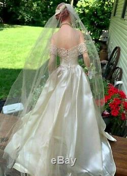 RARE Vintage Countertop Store Display Bride Mannequin Wedding Dress Advertising