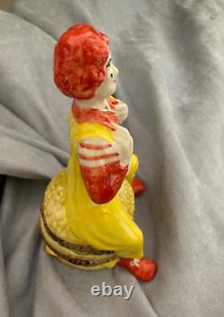 RARE Vintage Shorter & Son RONALD McDONALD on a BIG MAC Pottery FIGURINE