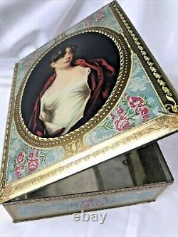 RARE Vintage c1941 Huntley & Palmers Biscuit Tin Mrs Scott Moncrieff Large Litho