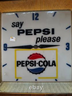 Rare Say Pepsi Please Coca Cola Vintage Light Up Clock advertising memorabilia