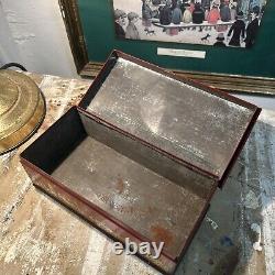 Rare Vintage Huntley & Palmer Biscuit Tin Scenic Design with Gold Accents, 1900s