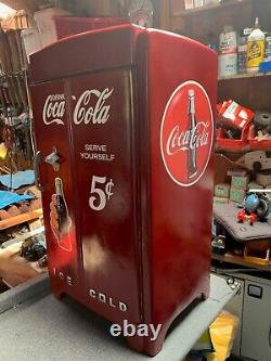 Rare Vintage retro Coke Cola bottle Fridge pantry ice box mid 50 60s cave Cooler