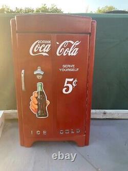 Rare Vintage retro Coke Cola bottle Fridge pantry ice box mid 50 60s cave Cooler