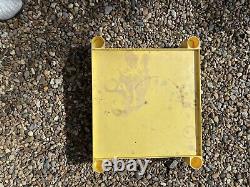 Vintage Duckhams Oil Display Stand Garage Man Cave Very Rare