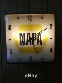 Vintage RARE Original 1976 Bubble Glass Electric NAPA PAM Clock