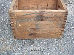 Vintage Rare Frostie Old Fashion Root Beer Crate With Bottles