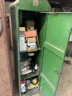 Vintage Rare Mobiloil Oil Cabinet Garage Enamel Sign Mobil
