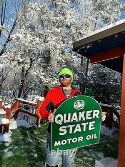 Vintage Rare Quaker State Motor Oil Tombstone Gas Metal Sign With Oil Well Graphic