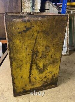 Vintage Shell Stick Man triple X-100 Oil Dispenser RARE, Garage Collectors
